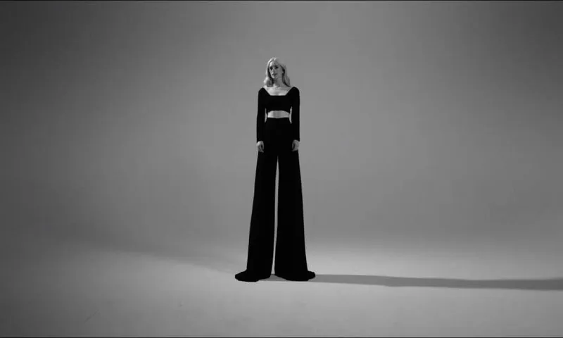 chelsea jade in the video for superfan