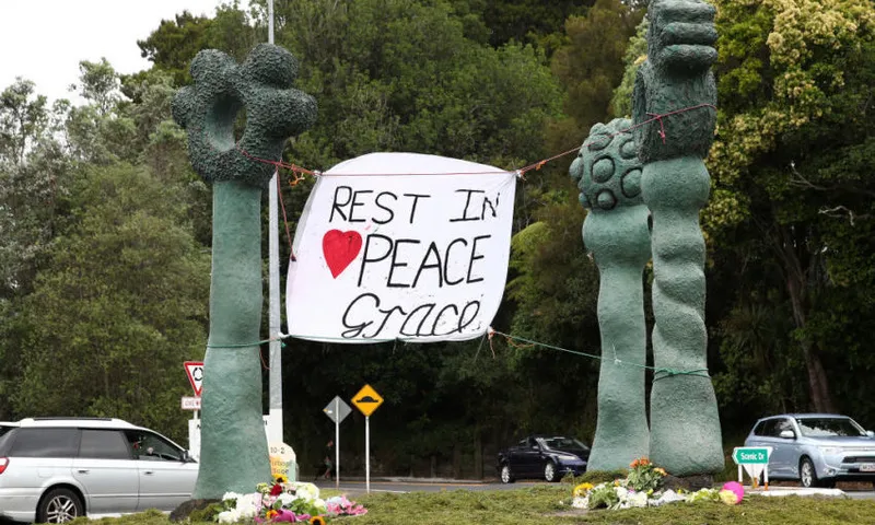 Aucklanders Leave Tributes For Murdered British Backpacker Grace Millane