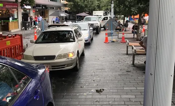 Elliot Street traffic Auckland