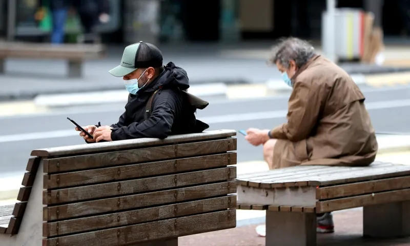 auckland queen st masks public transport getty