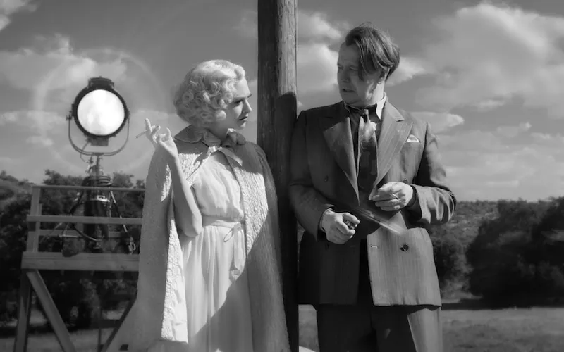 MANK (2020)
Amanda Seyfried as Marion Davies and Gary Oldman as Herman Mankiewicz. 
Cr: NETFLIX