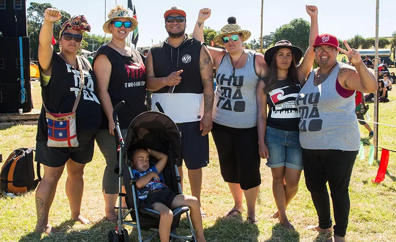 ihumatao cousins1