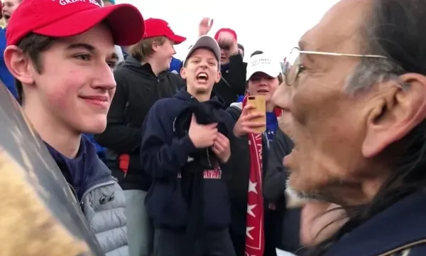 nathan-phillips-grab