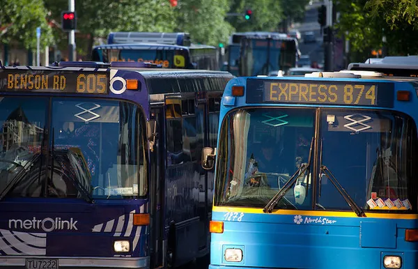 buses in auckland
