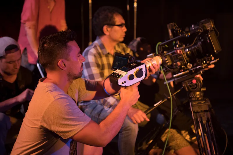 Poi E production still
