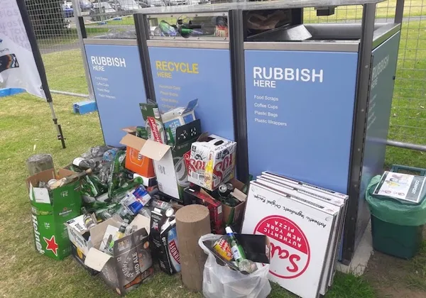 Recycling station with compost bin