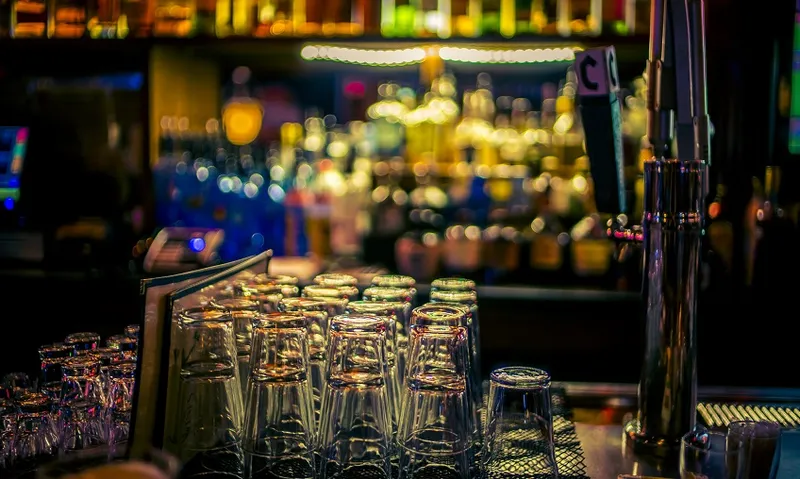 bar pub drinking
