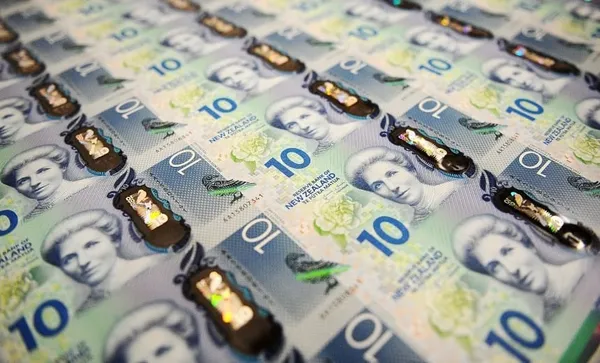 John Key Attends Launch of New Bank Notes