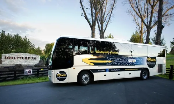 Sculptureum-Bus-Sky-13-1024×683