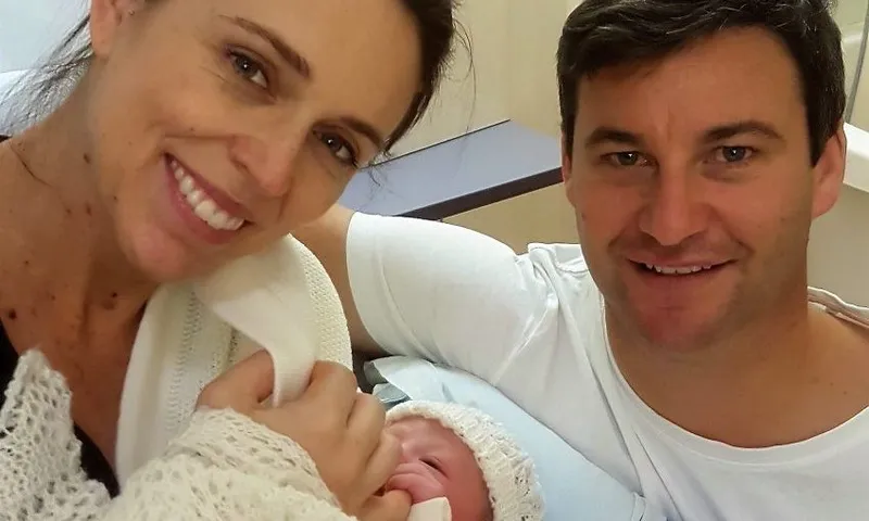 Jacinda Clarke and Baby (4)