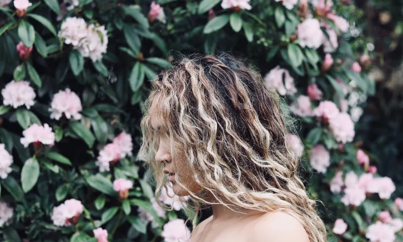 Hana Tapiata august column