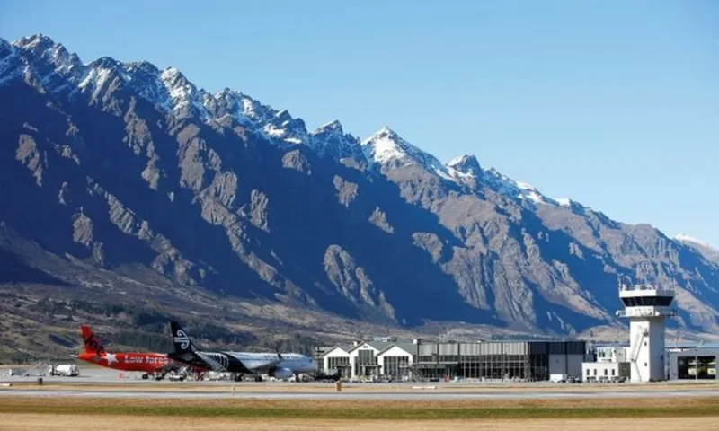 Queenstown airport radio nz