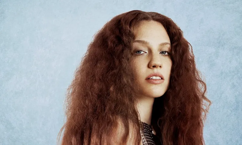 Jess-Glynne-Jul-2018