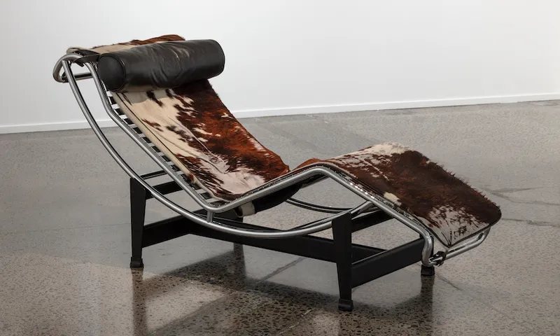 LC4 chaise longue by Le Corbusier, Jeanneret and Perriand. Ex Libris, Objectspace. Image_ Samuel Hartnett