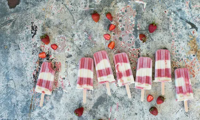 Strawberry Brown Sugar Frozen Yoghurt Ice Blocks (1 of 1)