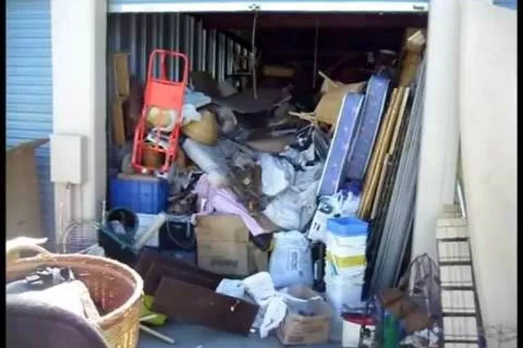 hoarder