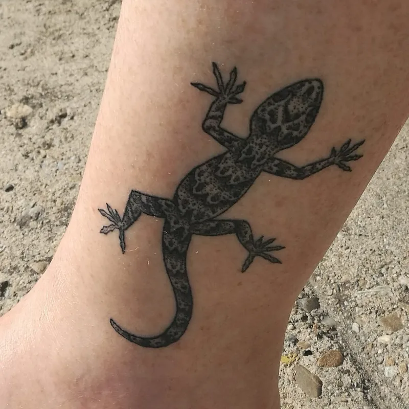 The most controversial gecko tattoo in the history of NZ politics, on the Araroa trail. Photo: C Wade-Brown