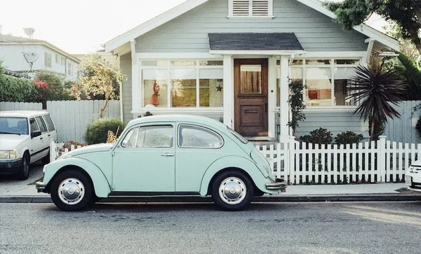 house-car-vintage-old