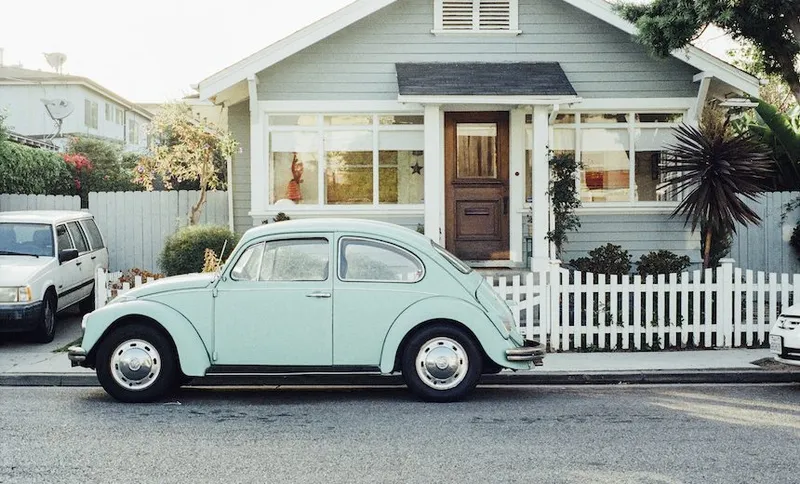 house-car-vintage-old
