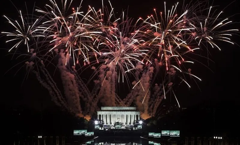 WASHINGTON, USA - January 19: Fire works explode above the Lincoln Memorial at the conclusion of the "Make America Great Again! Welcome Celebration" on the eve of the 58th U.S. Presidential Inauguration in Washington, USA on January 19, 2017. (Photo by Samuel Corum/Anadolu Agency/Getty Images)