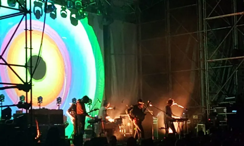 TAME IMPALA ROCKING THE FUCK OUT