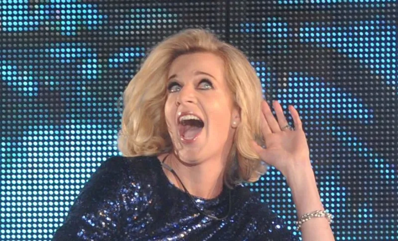 Celebrity Big Brother – Contestant Enter The House
