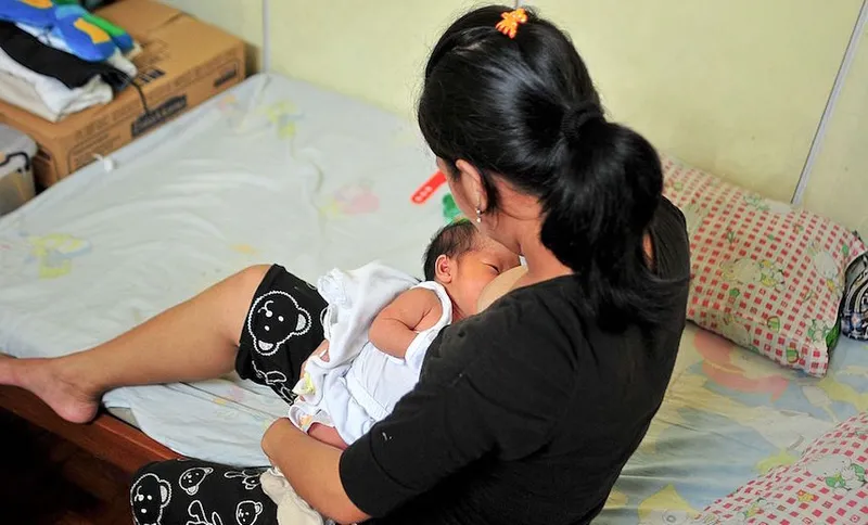 Nazareth House Care Workers Look After Single Mothers In Need