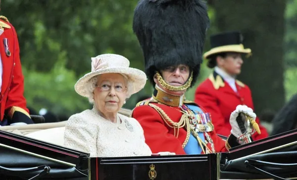 Trooping the color Queen Elizabeth 2015
