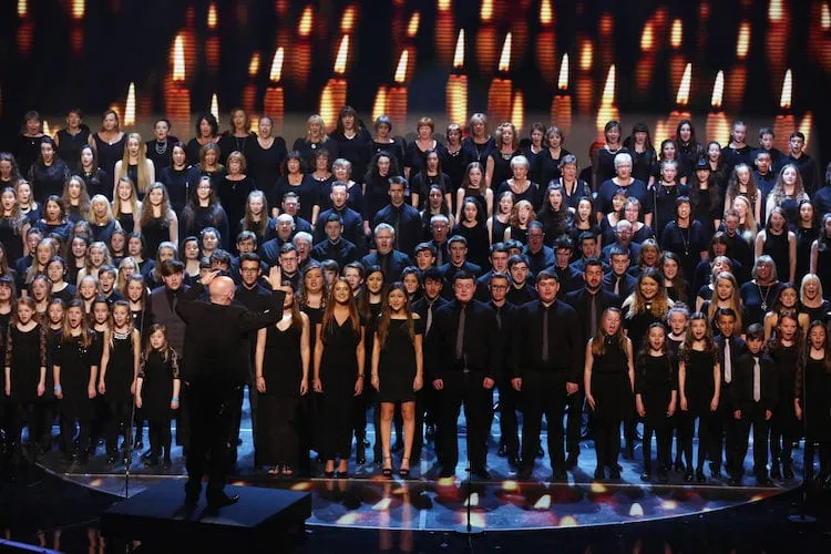 *** MANDATORY BYLINE TO READ: Syco / Thames / Corbis *** The 2015 Britain's Got Talent semi finalists are seen performing on stage for the live show on Monday, May 25th at the Fountain Studios in London. Pictured: Cór Glanaethwy Ref: SPL1036653  250515   Picture by: Dymond / Syco / Thames / Corbis