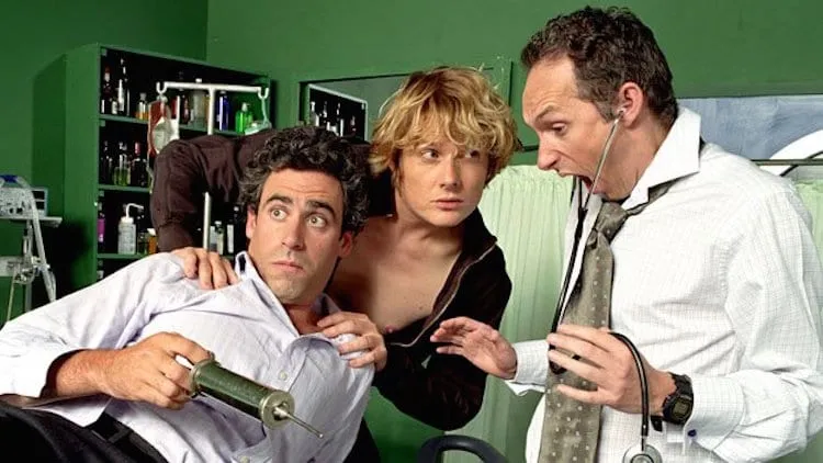 green-wing-s2e1-20081201174029-2_625x352