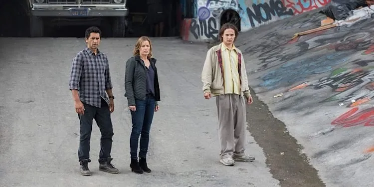 Cliff-Curtis-Kim-Dickens-Frank-Dillane-Fear-the-Walking-Dead-Pilot 2