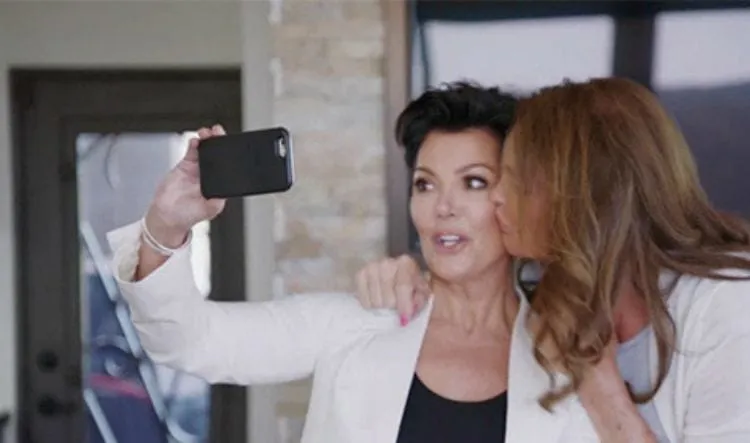 kris-jenner-caitlyn-jenner-take-selfie-on-i-am-cait-lead
