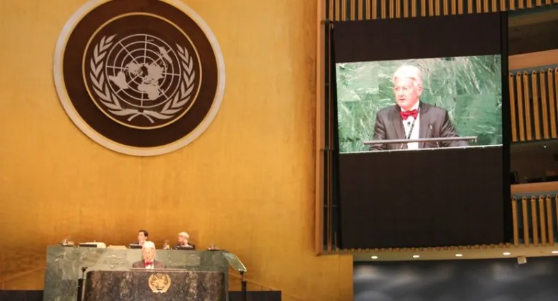 Peter Dunne does his thing at the UN. Photograph: Cameron Price