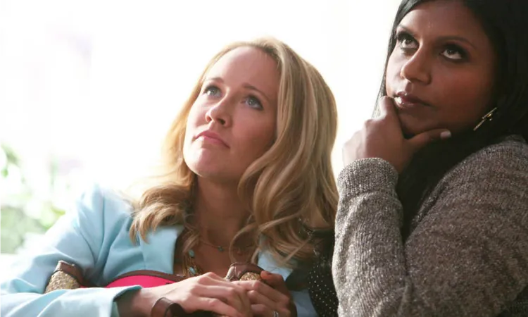08-mindy-kaling-anna-camp-2.w529.h529.2x-1