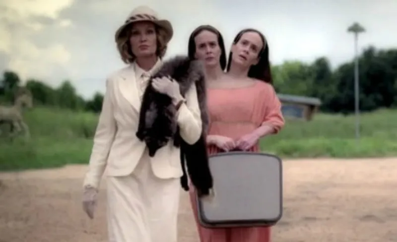 ahs-freakshow-main