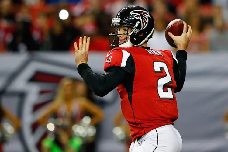 ATLANTA, GA - NOVEMBER 01:  Matt Ryan #2 of the Atlanta Falcons throws a pass during the second half against the Tampa Bay Buccaneers at the Georgia Dome on November 1, 2015 in Atlanta, Georgia.  (Photo by Kevin C. Cox/Getty Images)