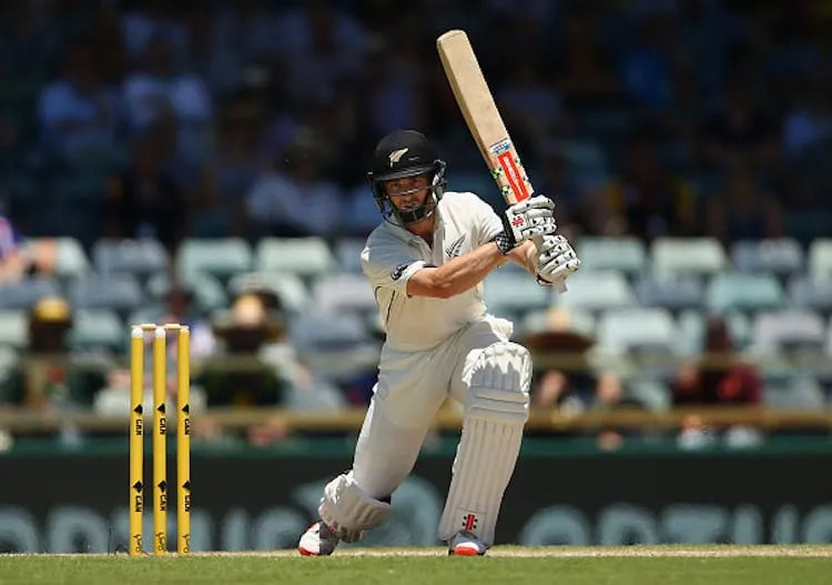 PERTH, AUSTRALIA - NOVEMBER 15:  Kane Williamson of New Zealand bats during day three of the second Test match between Australia and New Zealand at WACA on November 15, 2015 in Perth, Australia.  (Photo by Ryan Pierse - CA/Cricket Australia/Getty Images)
