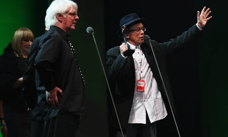 RAY COLUMBUS AND TEH INVADERS ACCEPTING THE LEGACY AWARD AT THE 2009 VNZMAs (Photo: Hannah Peters/Getty Images)