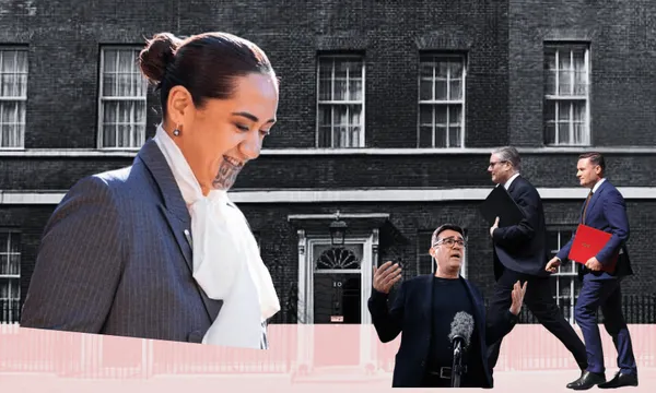 Nga wai hono i te po at Downing ST