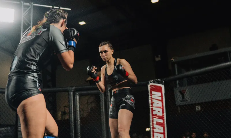 Leilani Momoisea fights