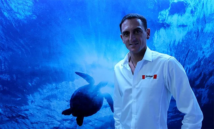Amazing amphibious creature pictured with a turtle