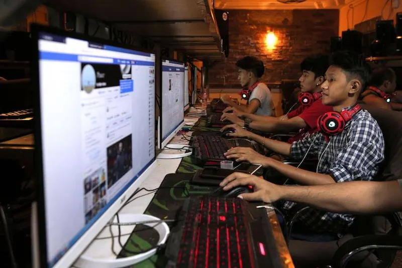 MYANMAR-INTERNET-FACEBOOK