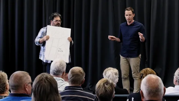 3: Who owns the Huntly DEKA sign?
