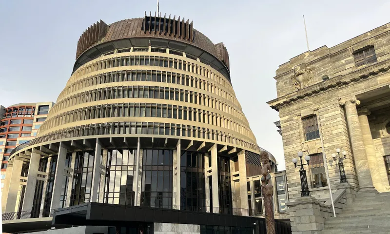 Lyric's feature images - parli