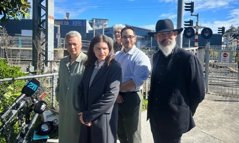 Campaign update: Labour’s books, Greens’ fares, Act’s KiwiSavings and a ...